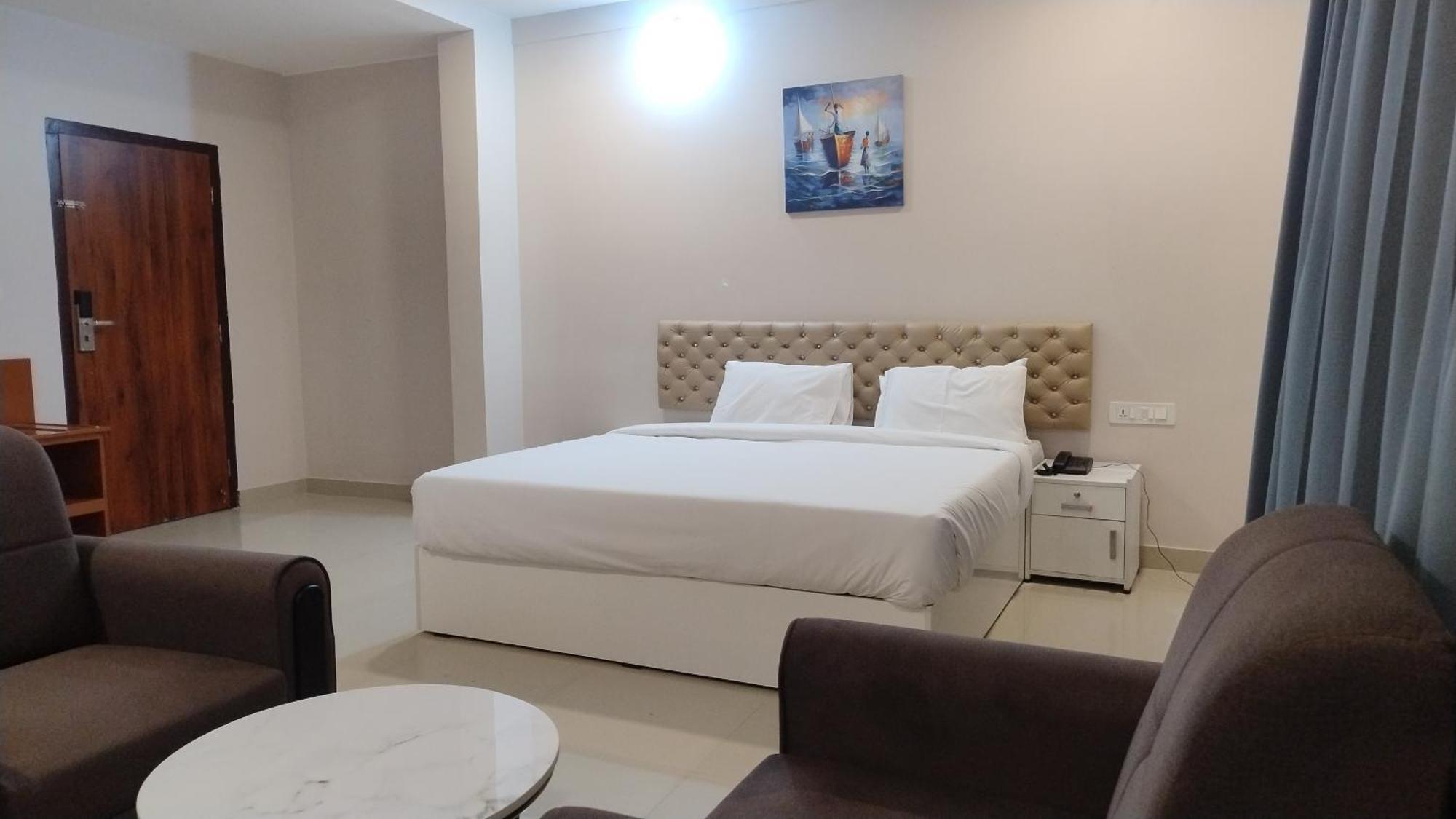 Gateway Airport Hotel Kannur Esterno foto